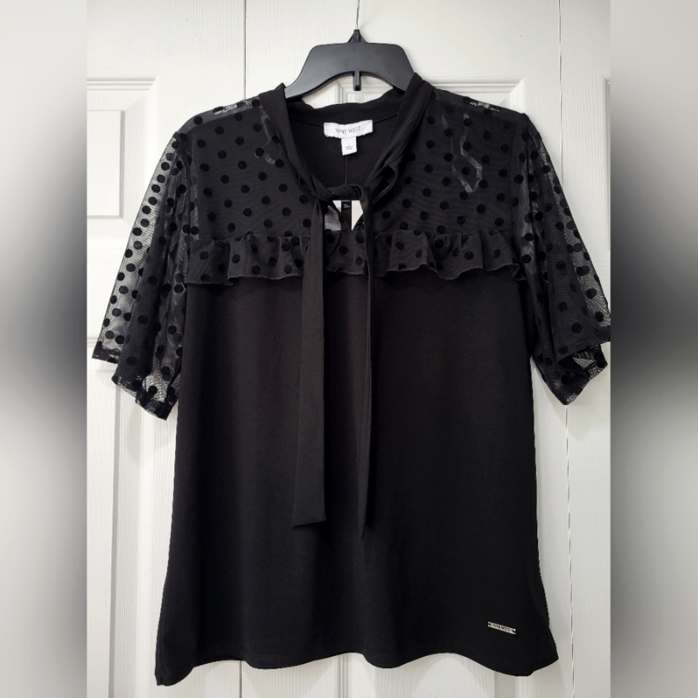 NWT Nine West black dresdy top, size L